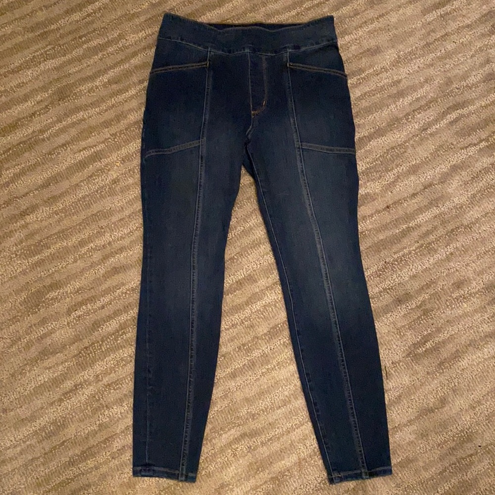 Duluth Trading stretch denim—6 short